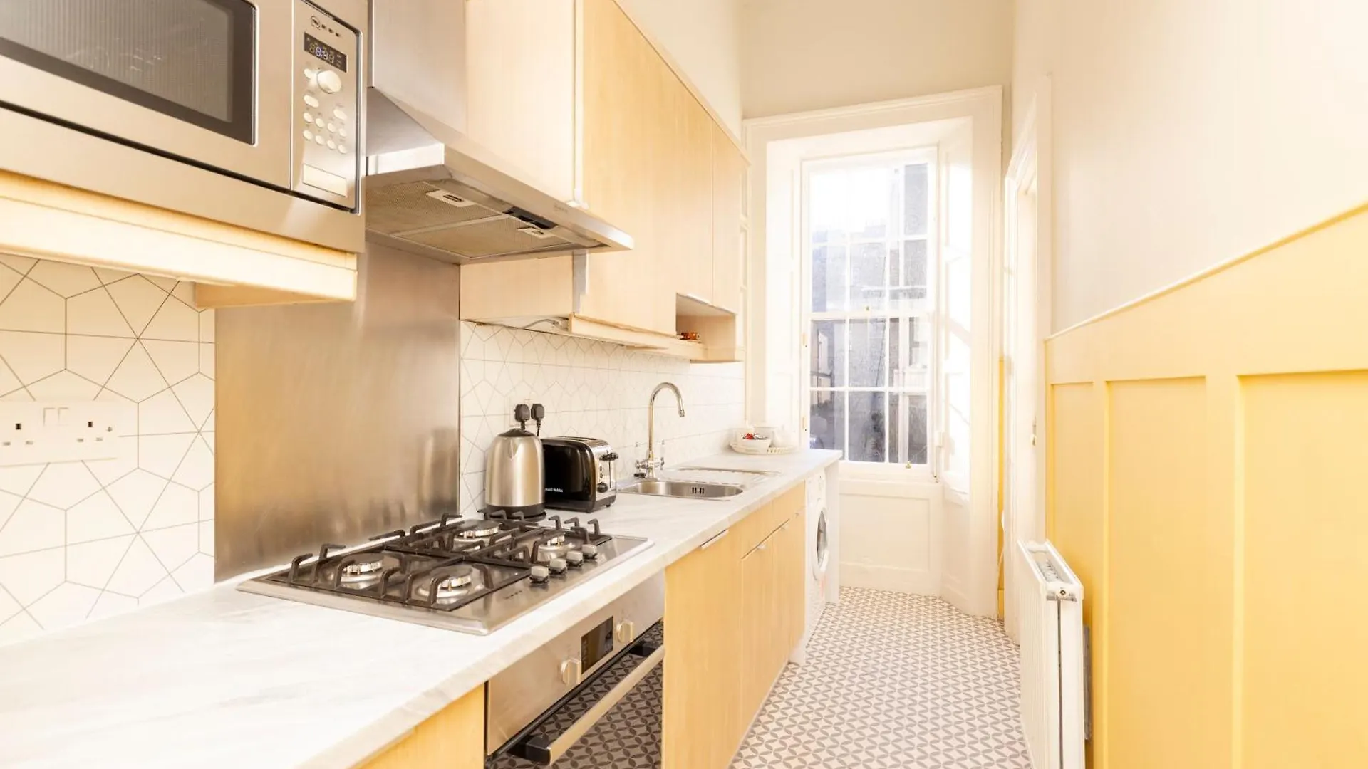 Joivy Chic And Spacious House At The Heart Of The City Edinburgh 0*,  United Kingdom