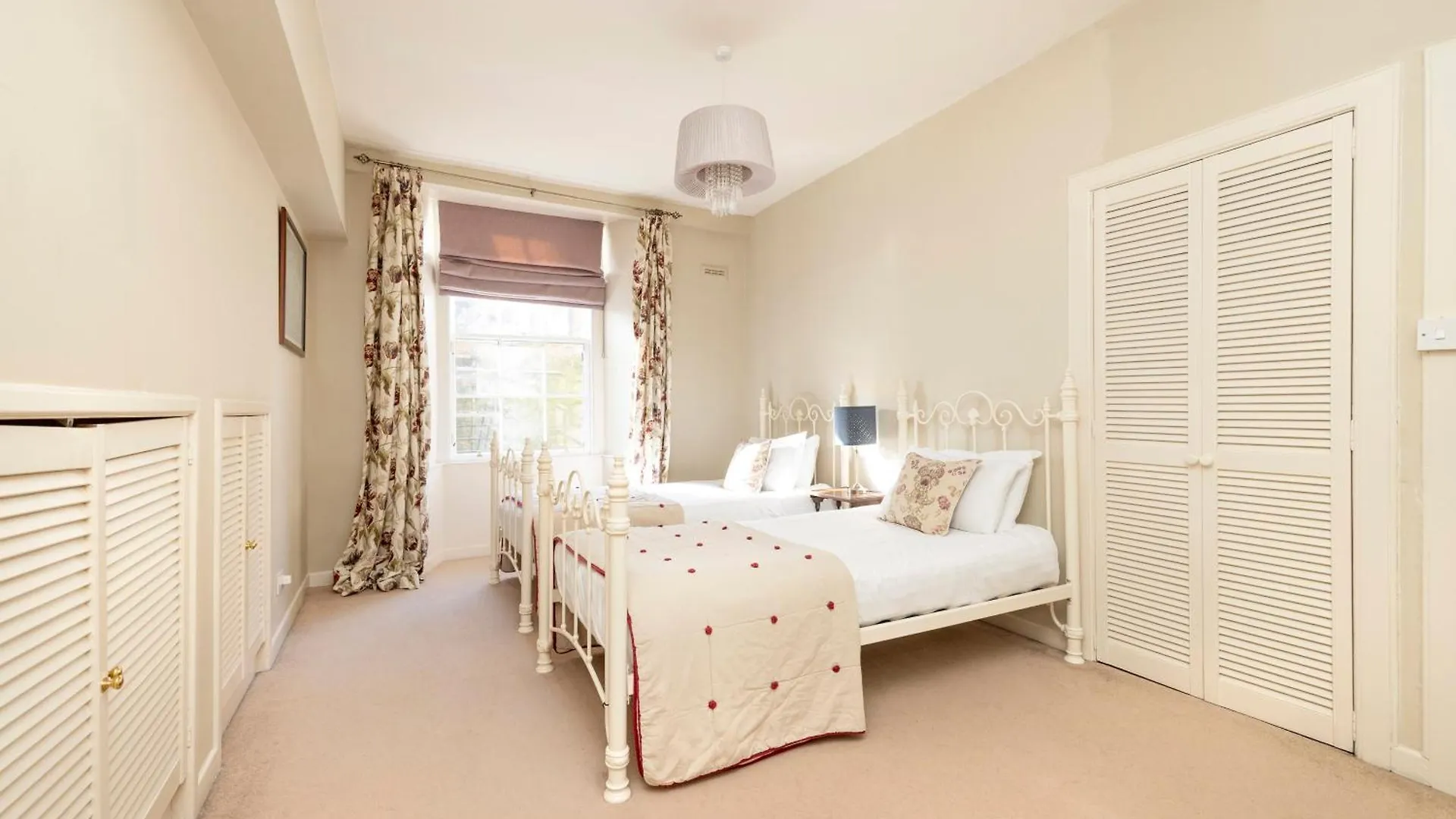 Apartment Joivy Chic And Spacious House At The Heart Of The City Edinburgh